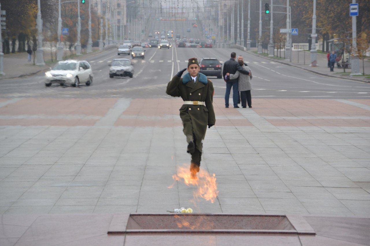 Вечный огонь минск фото